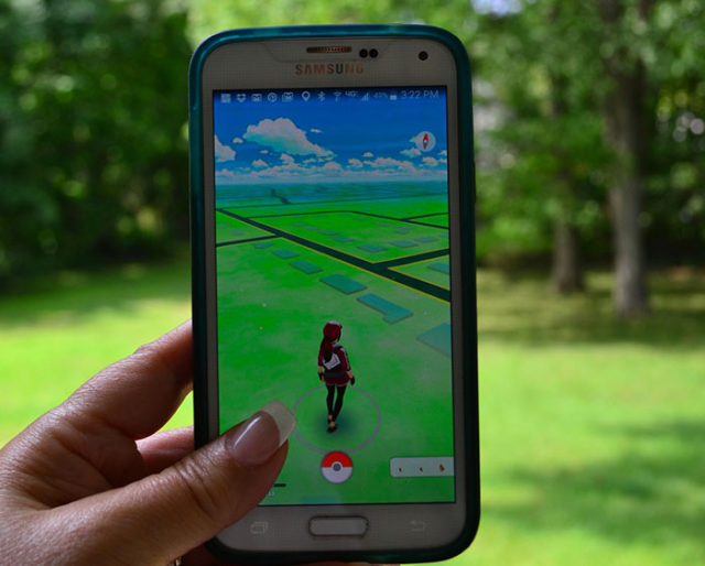http://www.fredzone.org/wp-content/uploads/2016/07/cohue-pokemon-go-640x514.jpg