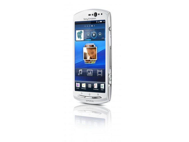 Sony Ericsson adopte Gingerbread et annonce le Xperia Neo V