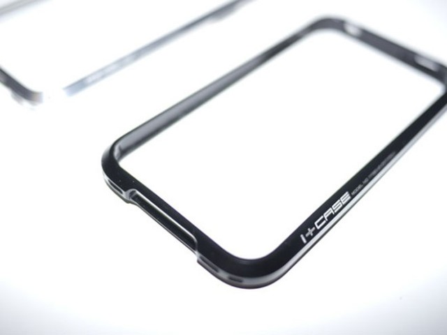 i+Case : un bumper en aluminium pour iPhone 4 / iPhone 4S