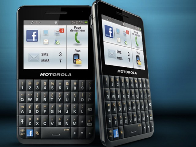 Motorola Motokey, un mobile dédié à Facebook