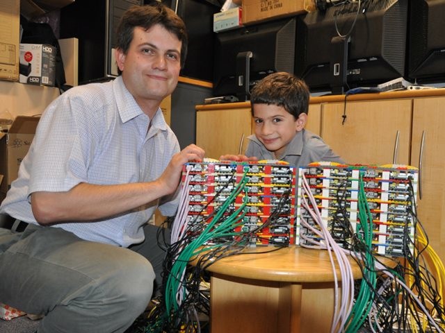 64 Raspberry Pi pour un "Super Ordinateur"
