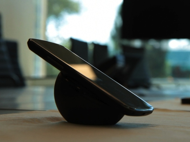 Wireless Charging Orb : une belle station de recharge pour le LG Nexus 4