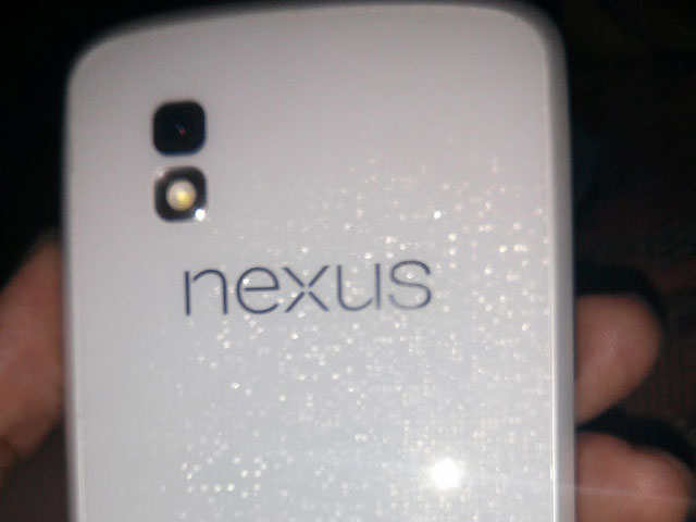 Nexus 4 blanc : une première image