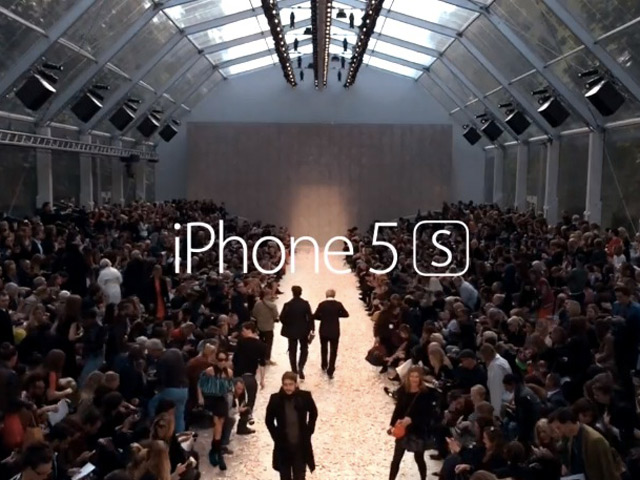 Burberry iPhone 5S