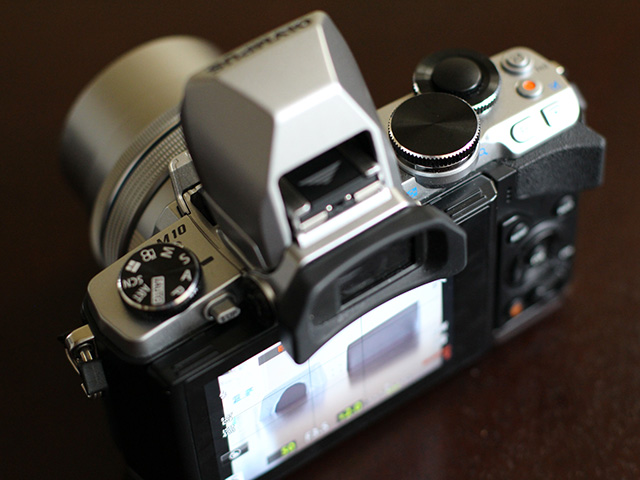 Olympus OM-D E-M10 - image 7