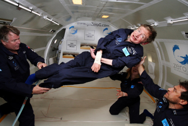 Stephen Hawking part en quête d'une vie extraterrestre