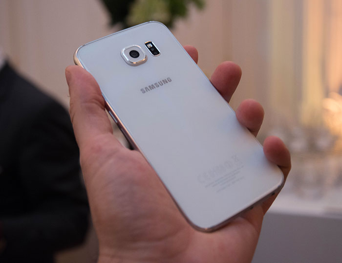  Le Samsung Galaxy S7 devrait être résistant à l’eau et il mettrait le paquet sur la photo