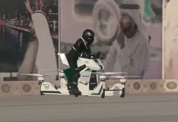  La police de Dubaï aura droit à des motos volantes