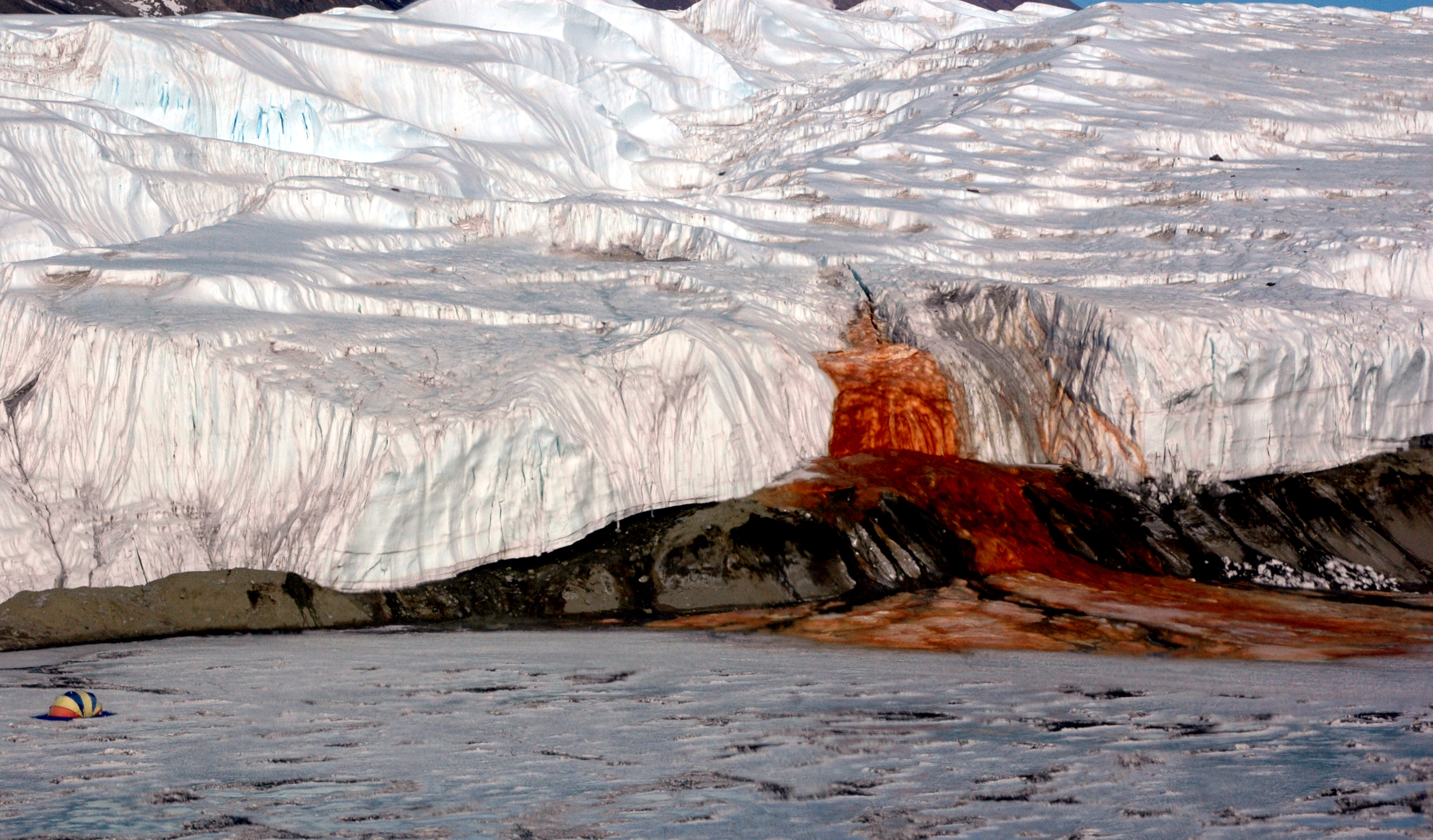  Antarctique : le mystère des Blood Falls enfin élucidé