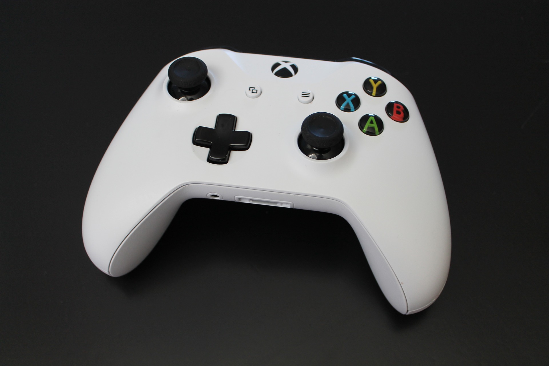 La Manette Xbox One S maintenant pleinement compatible avec