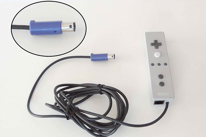 Nintendo : un prototype de Wiimote compatible Game Cube proposé aux enchères