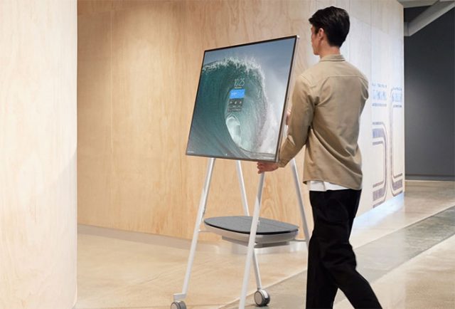 Surface Hub 2s