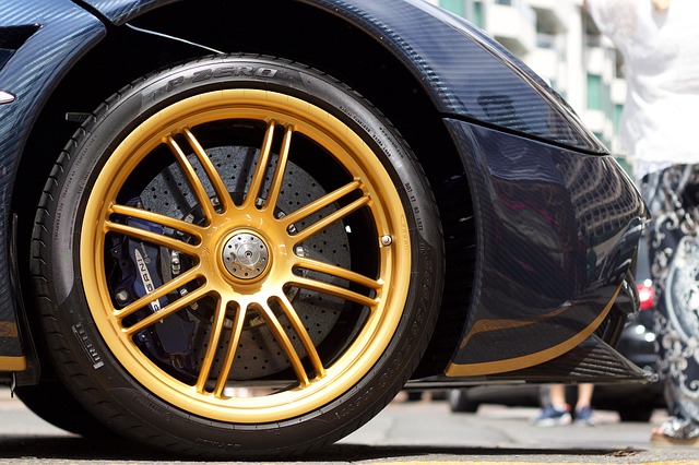 Pirelli développe des pneus intelligents pour voitures connectées 5G qui permettront de surveiller l’état de la route