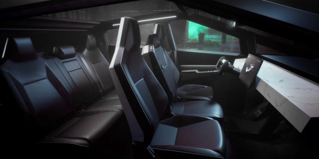 Un intérieur spacieux pour le Cybertruck