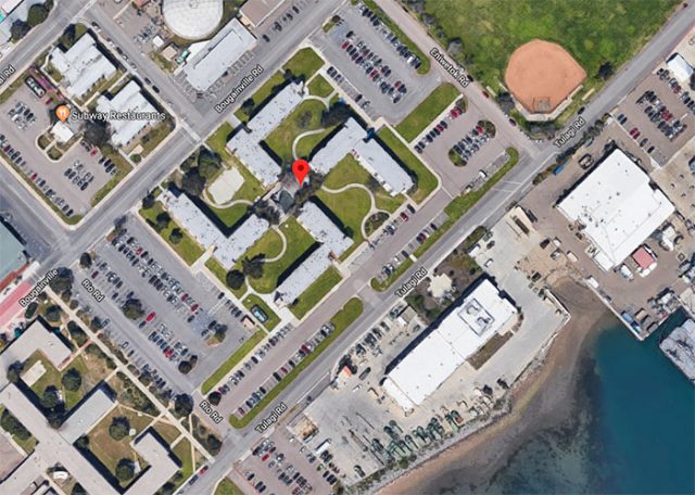 Un bâtiment à la forme étrange dans Google Maps
