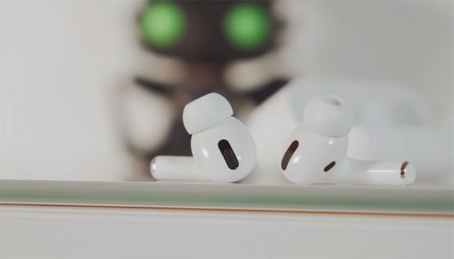 Les grilles dissimulent microphones et capteurs