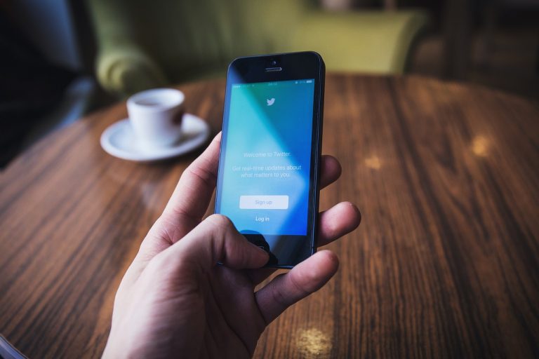 L'écran d'accueil de Twitter sur smartphone