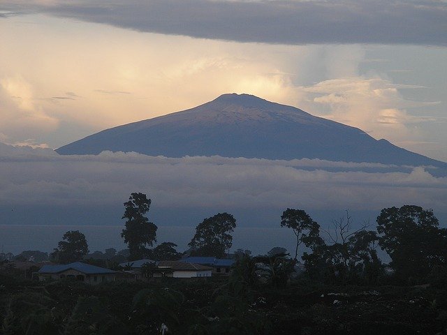 Le Mont Cameroun, en Afrique