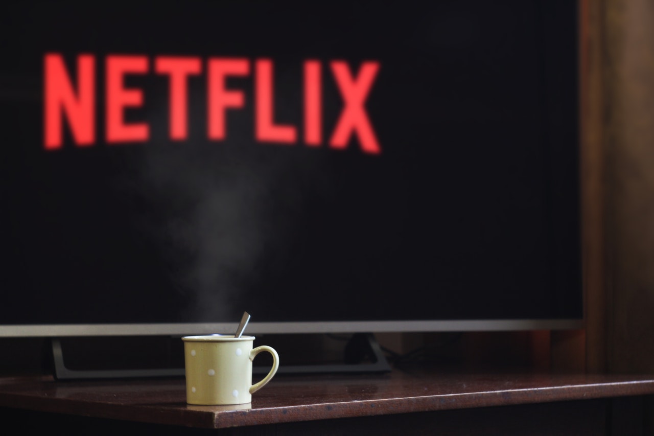 Un petit café devant Netflix