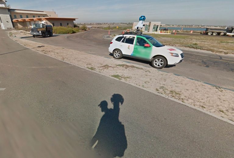 Quand un Trekker croise la route d'une Google Car