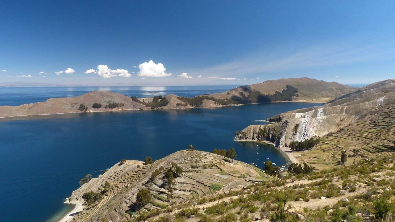  On a découvert des artefacts incas intacts dans un lac des Andes