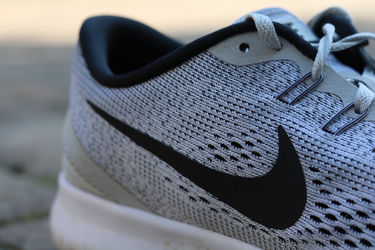 LOgo Nike sur une chaussure de course