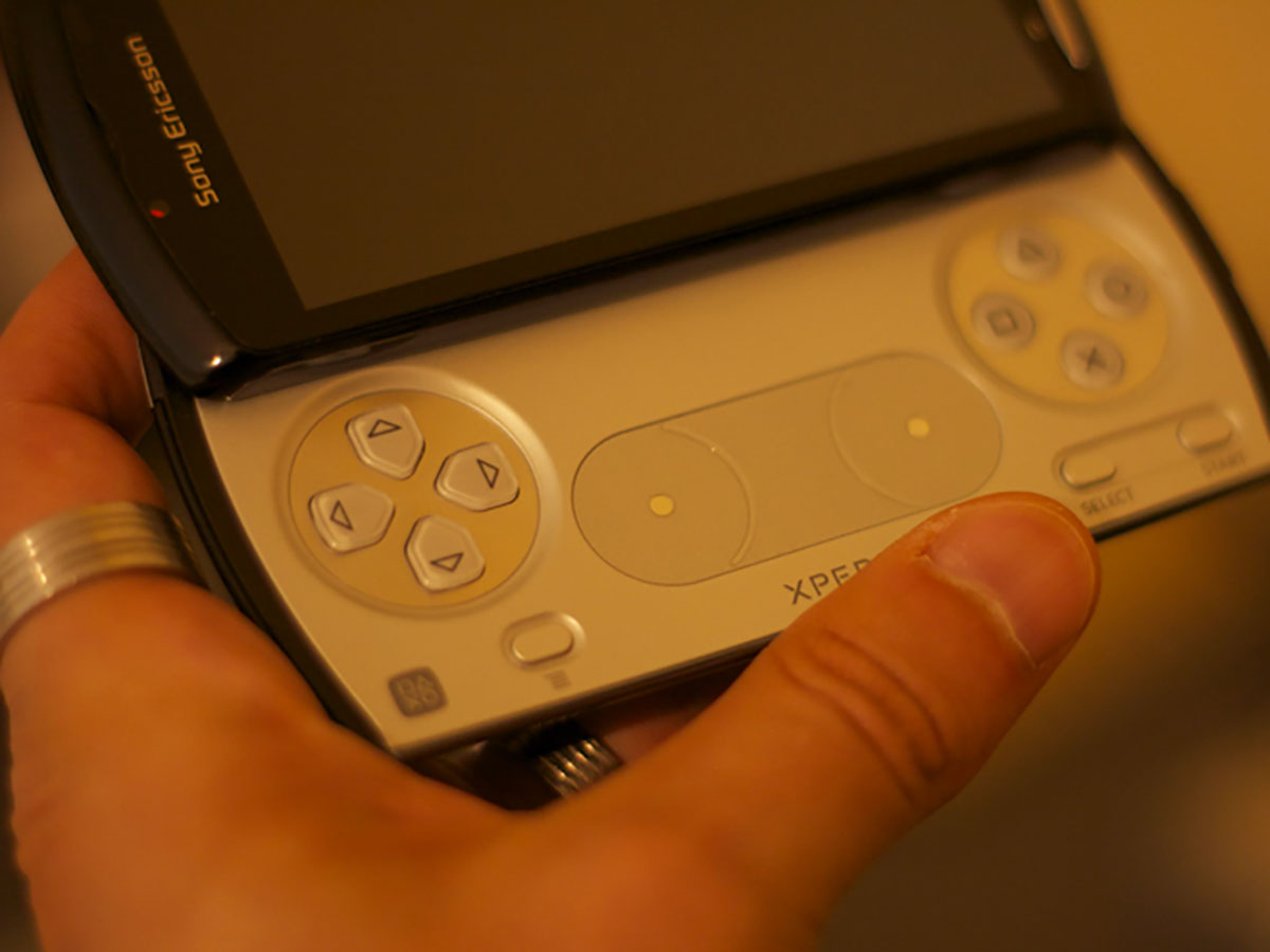 Photo du premier Xperia Play