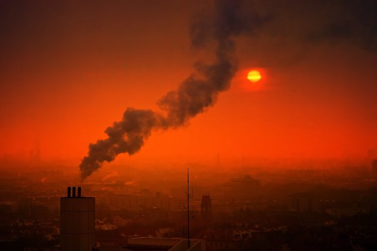 Photo d'une ville fortement polluée