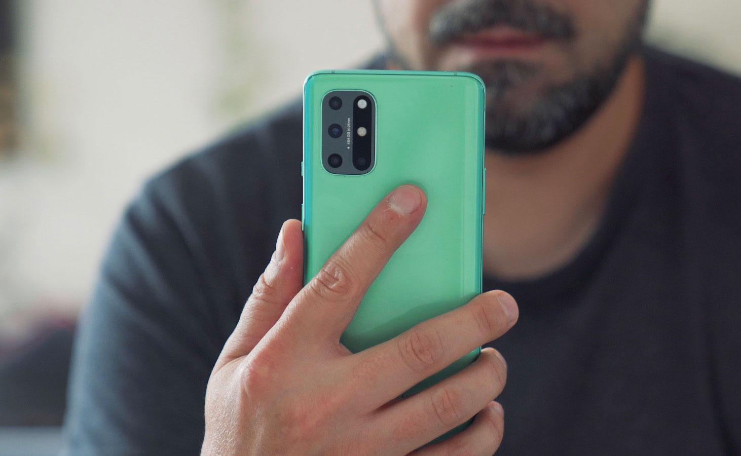 Test du OnePlus 8T, le modèle intermédiaire de trop ?