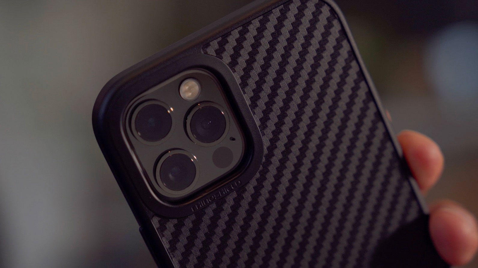 La SolidSuit, toujours une valeur sûre lorsqu'on cherche un moyen de protéger efficacement son iPhone 12 Pro