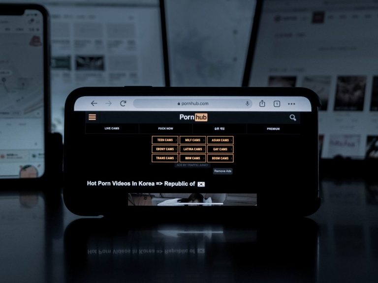 Pornhub sur un smartphone