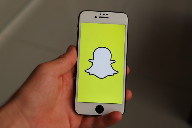 Snapchat accoglie 100 milioni di utenti su Spotlight, un clone di TikTok