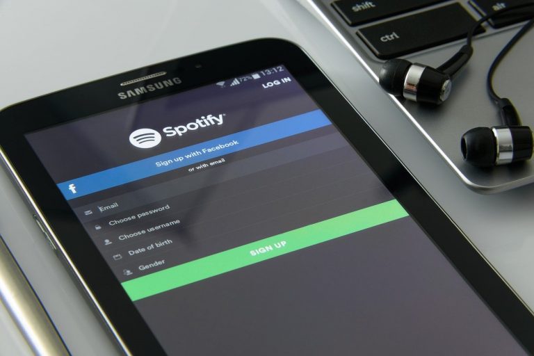 Une photo de Spotify sur une tablette Samsung