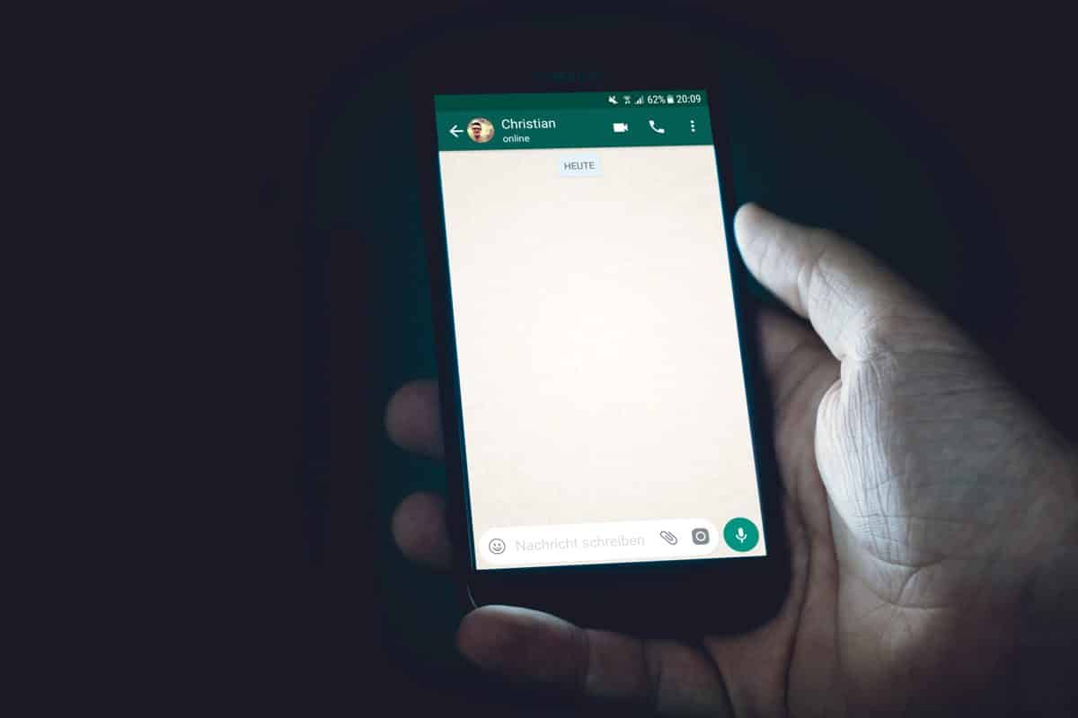 WhatsApp sur un smartphone