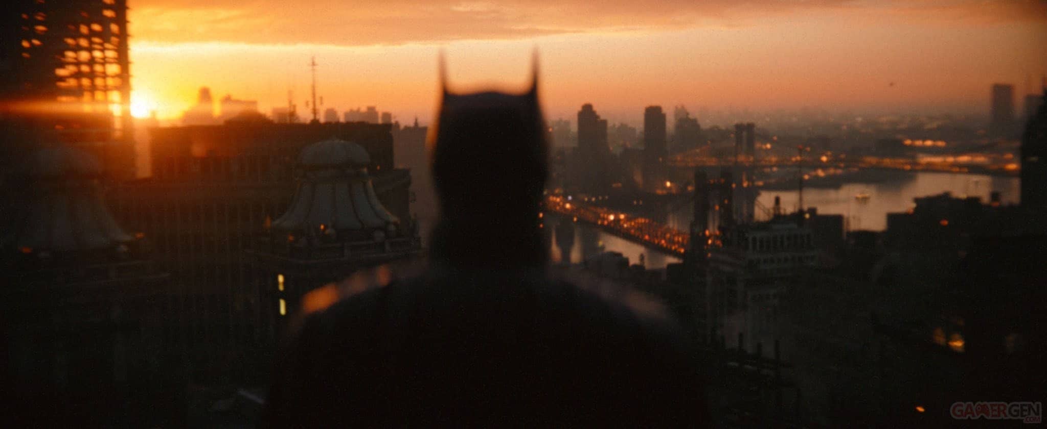Batman, le précieux conseil urinaire de Christian Bale à Robert Pattinson