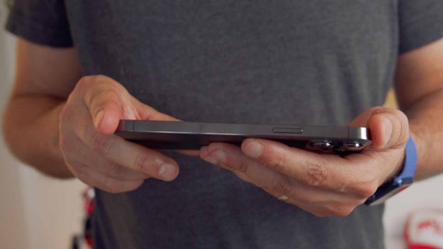 Pour profiter de ses contenus multimédia, la belle diagonale de l'iPhone 13 Pro Max est un plus