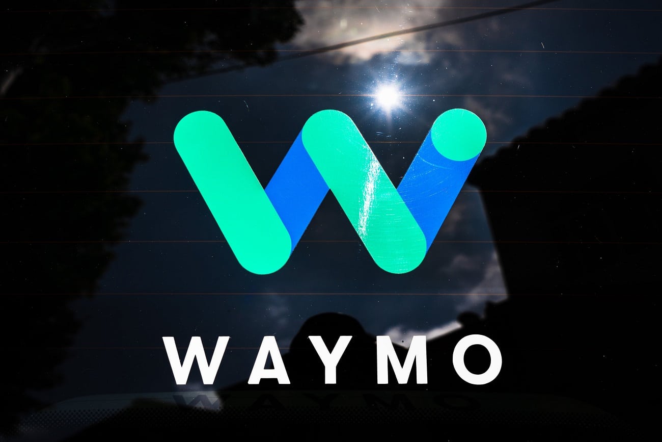 Waymo et Geely s’associent pour construire une flotte de robots taxis autonomes et électriques