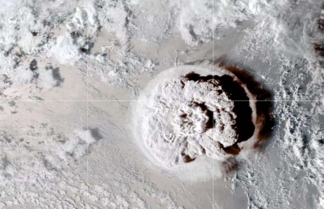 Éruption du volcan des Tonga