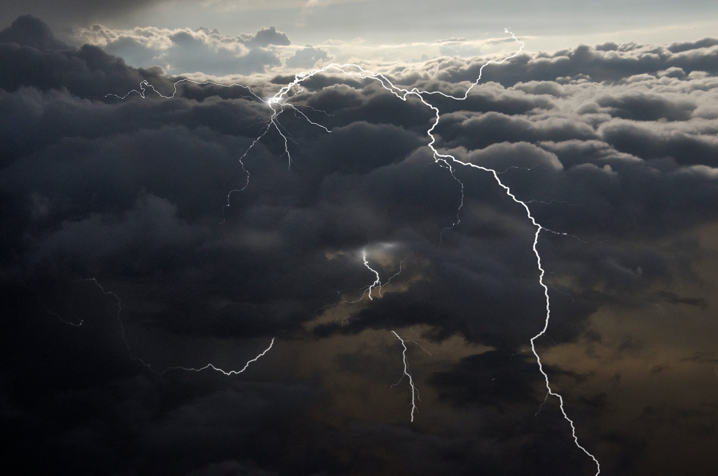 Eclair-orage-extreme