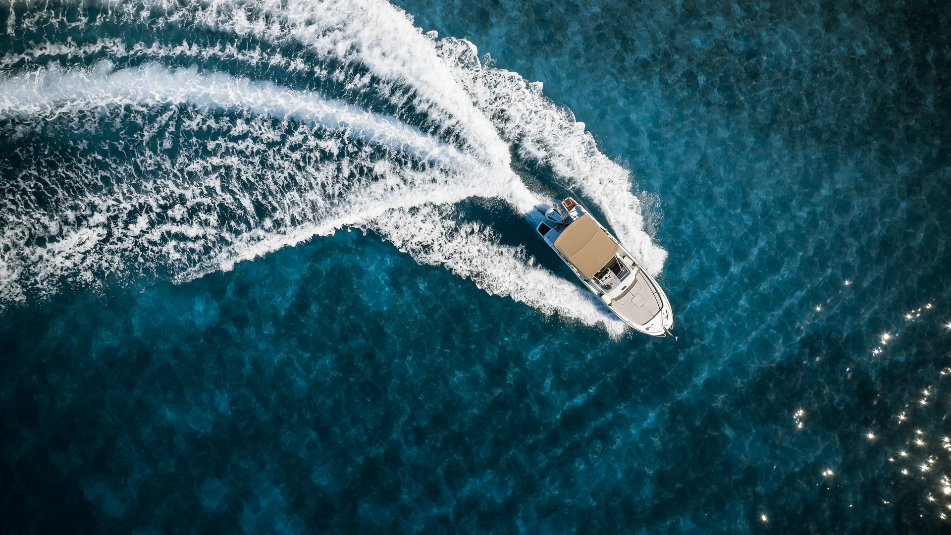 bateau-electrique-arc-one