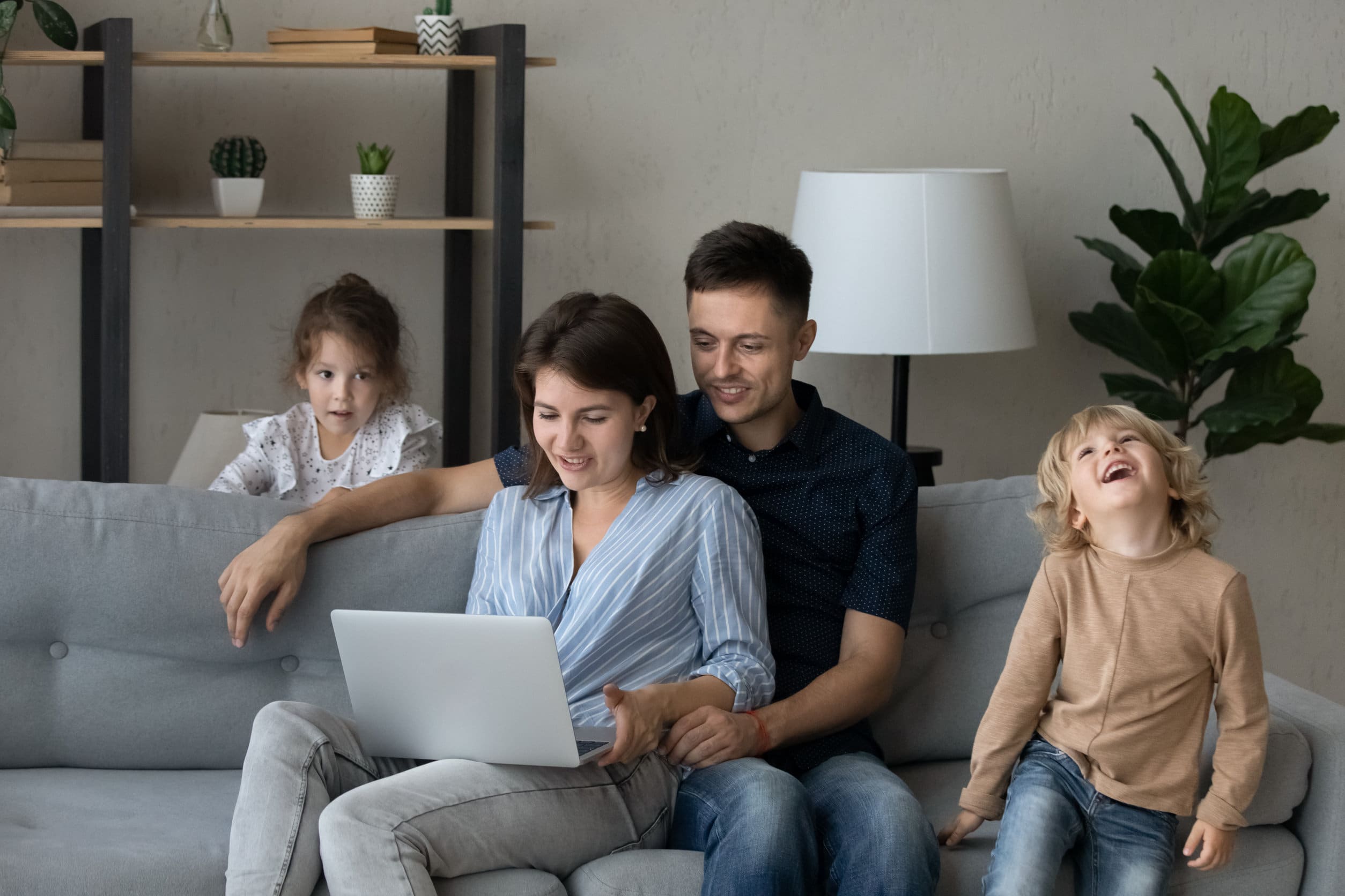 Parents dans les parages