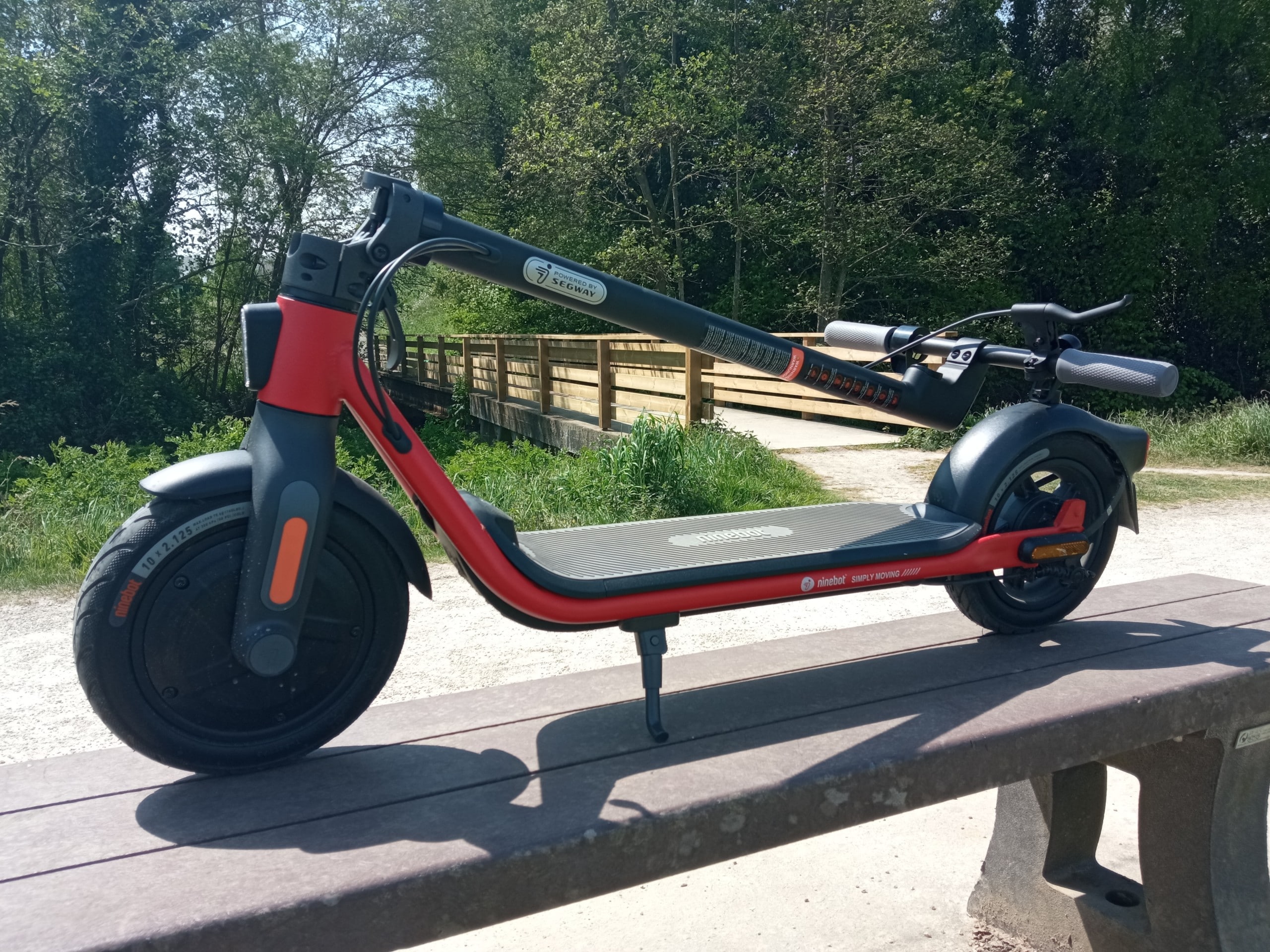 Photo de la trotinette électrique Segway Ninebot D18E