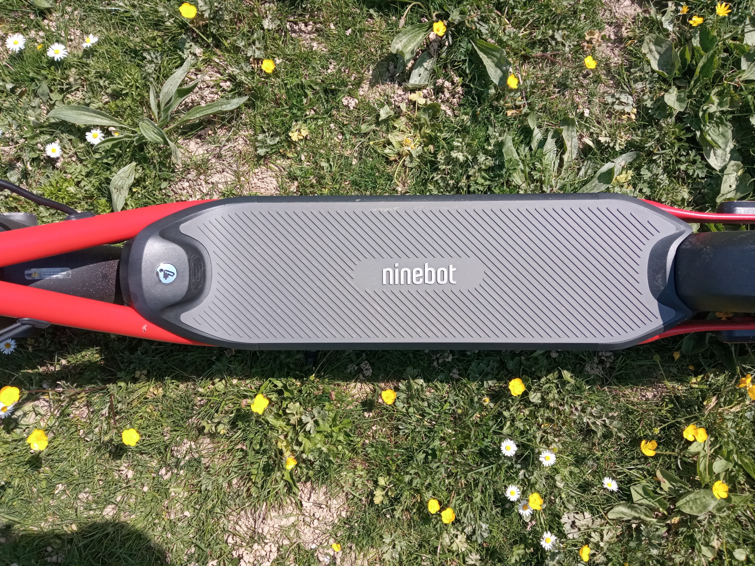 Pluto de la plateforme de la trotinette électrique Segway Ninebot D18E