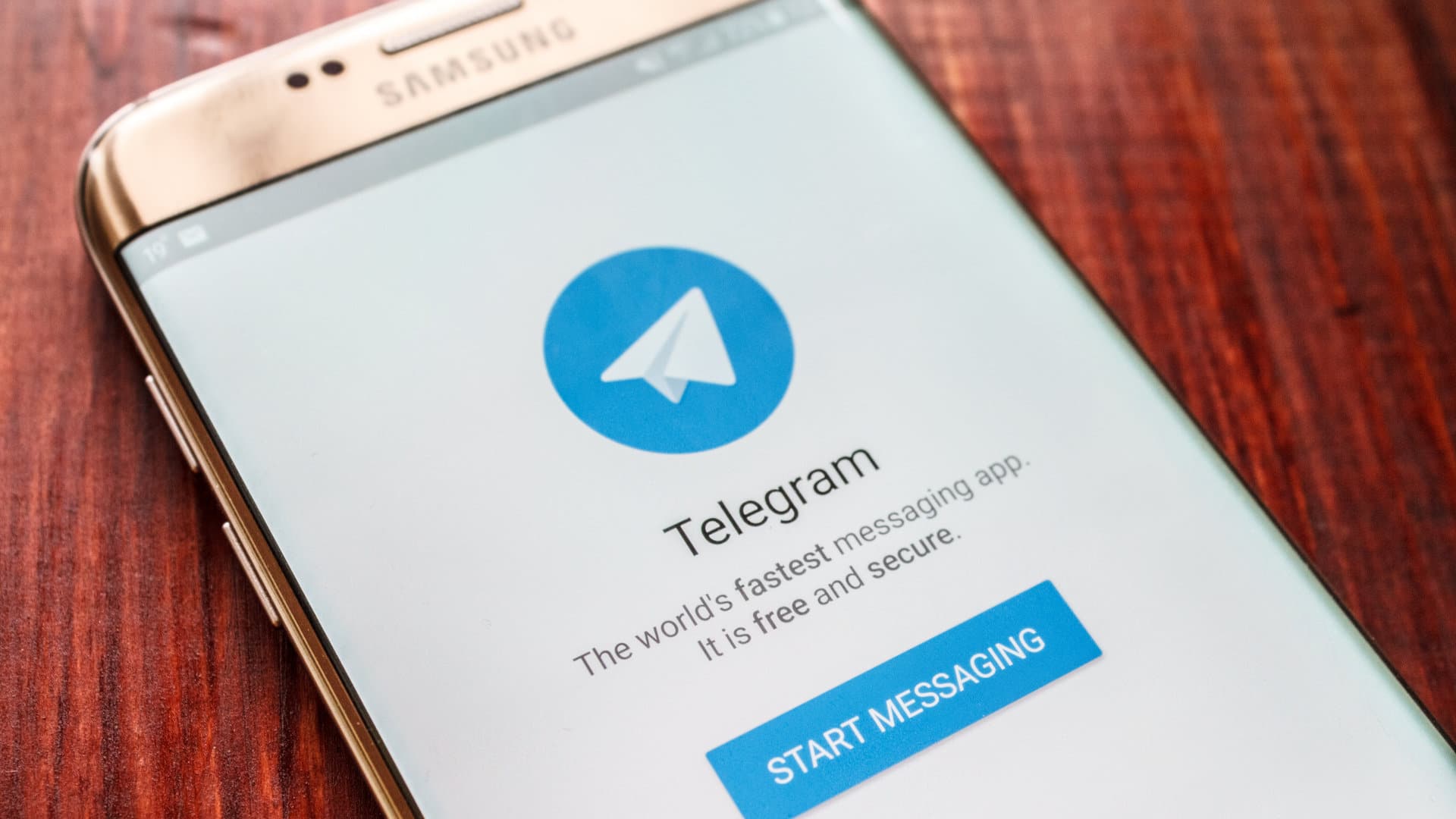 telegram-logo-smartphone