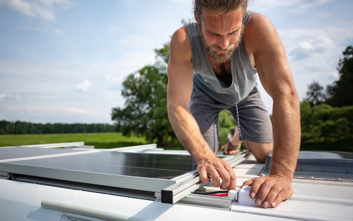 Générateur solaire pour camping : comment les choisir et quels sont les meilleurs en début 2023 ?