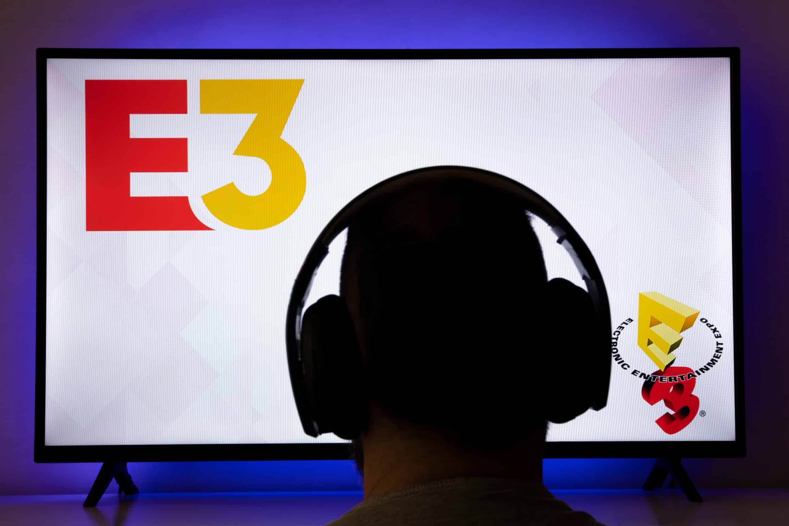 E3