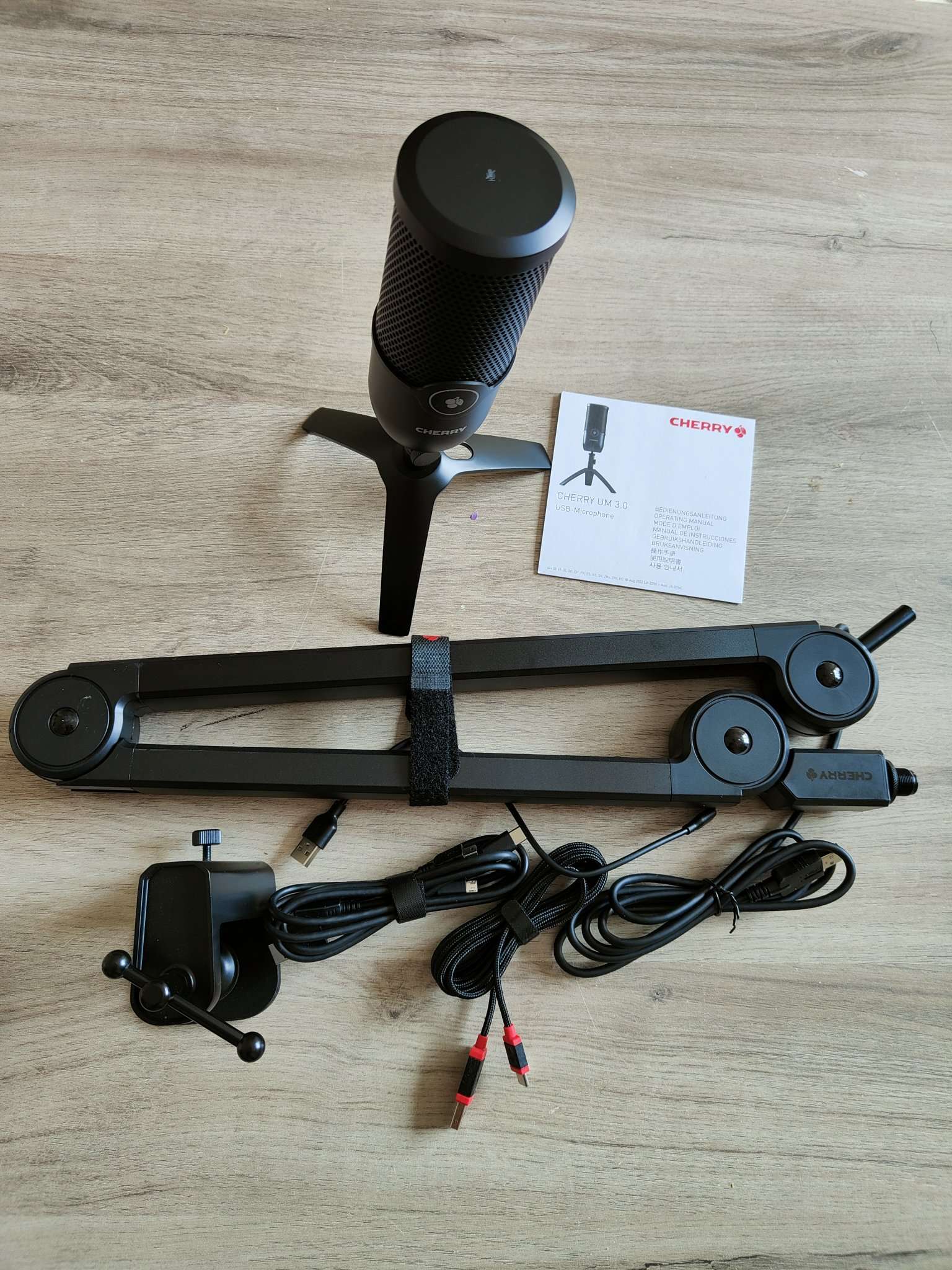 Photo du bras articulé CHERRY MA 6.0 UNI USB