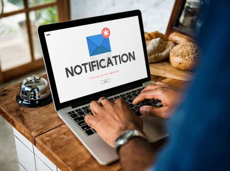 Notifications android sur PC - © Crédit : 123rf.com