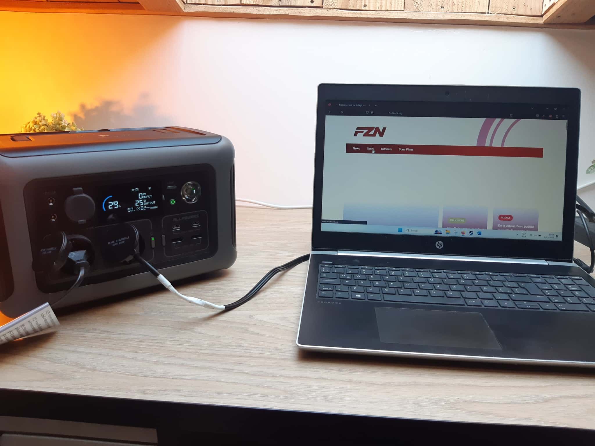 Photo d'utilisation de la station d’énergie portable Allpowers R600