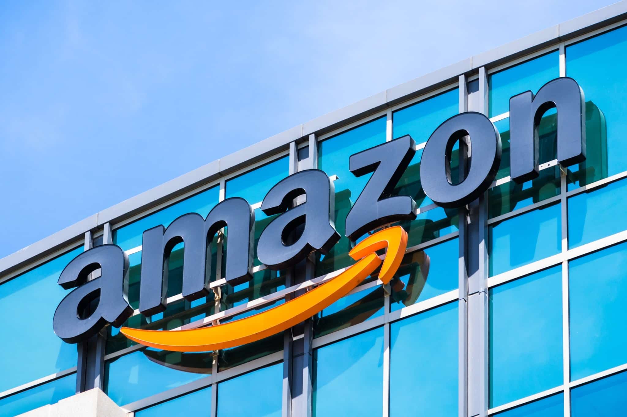 Tensions entre la Maison Blanche et Amazon concernant un projet d’affichage des coûts de tarifs douaniers